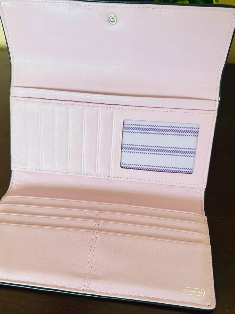 COACH 🖤 BLACK AND LILAC LEATHER TRIFOLD WALLET WITH CHECKBOOK HOLDER PRE-LOVED